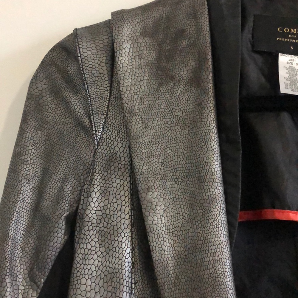 Jacket - Picture 2 of 4